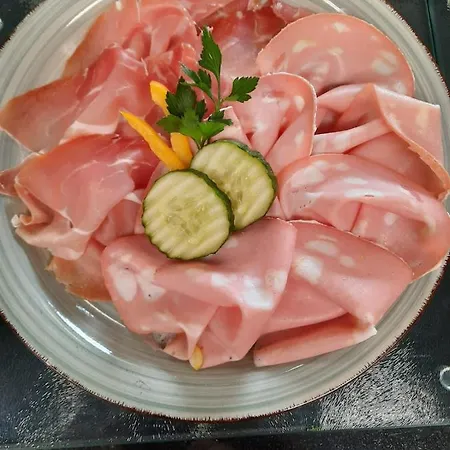 Schlossberg - Boutique Im Park- Nahe Der Therme 3* 巴登韦勒