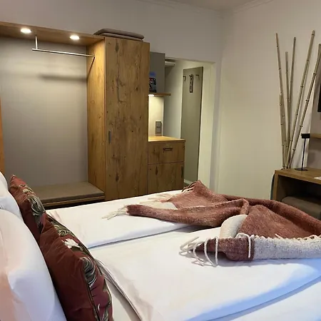 Schlossberg - Boutique Im Park- Nahe Der Therme 酒店 3*