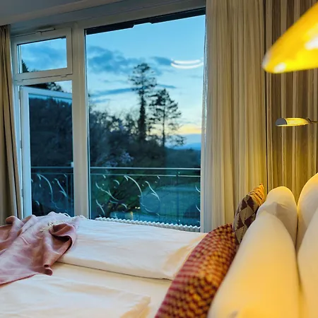 Schlossberg - Boutique Im Park- Nahe Der Therme 酒店 4*