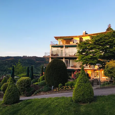 Schlossberg - Boutique Im Park- Nahe Der Therme 酒店 4*